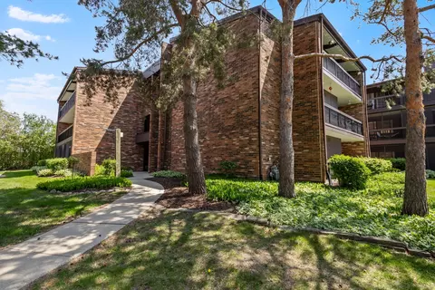 14620 Scarborough Ct #PH2, Oak Forest, IL 60452
