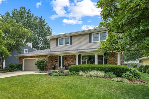 1088 Alameda Dr, Aurora, IL 60506