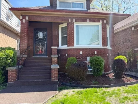 7517 S Honore St, Chicago, IL 60620