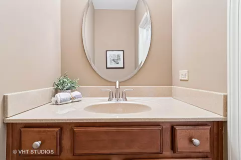 Bath - 2808 Edgebrook Ct, Naperville, IL 60564 photo 1 of 3