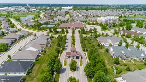 View/Area - 2808 Edgebrook Ct, Naperville, IL 60564 photo 3 of 12