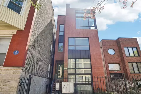 2407 W Moffat St #3, Chicago, IL 60647