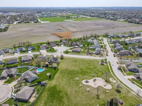 View/Area - 1135 Eagle Cir, Bourbonnais, IL 60914 photo 4 of 8