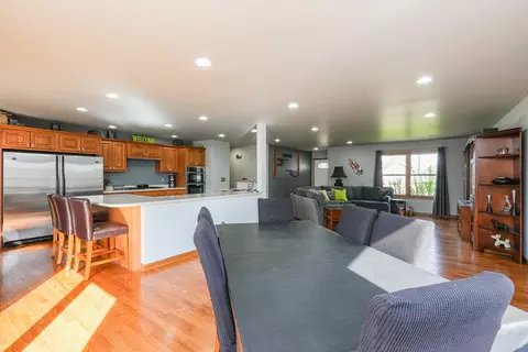 Dining - 1135 Eagle Cir, Bourbonnais, IL 60914 photo 2 of 3