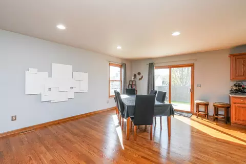 Dining - 1135 Eagle Cir, Bourbonnais, IL 60914 photo 1 of 3