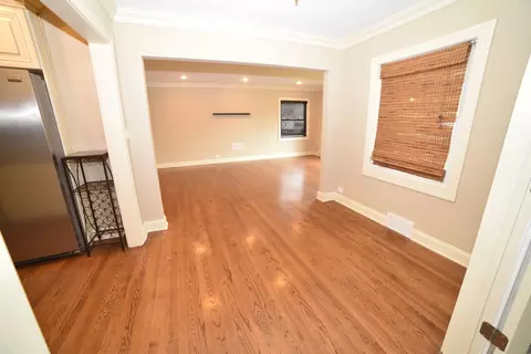 813 S Wolf Rd, Des Plaines, IL 60016 photo 7