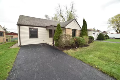 813 S Wolf Rd, Des Plaines, IL 60016 photo 2
