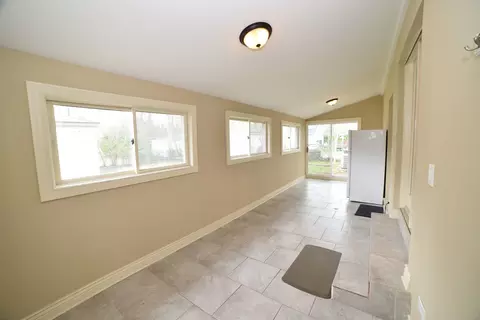 813 S Wolf Rd, Des Plaines, IL 60016 photo 38