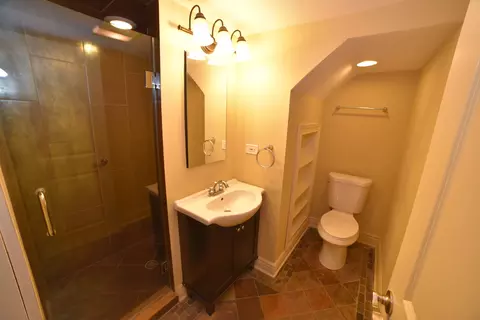 813 S Wolf Rd, Des Plaines, IL 60016 photo 37