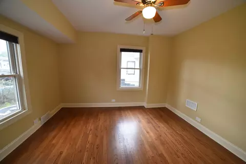 813 S Wolf Rd, Des Plaines, IL 60016 photo 24
