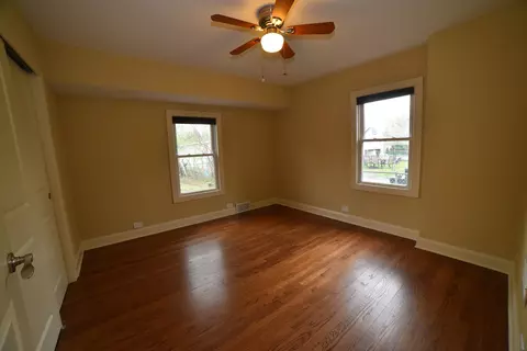 813 S Wolf Rd, Des Plaines, IL 60016 photo 28
