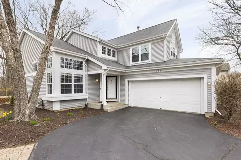 736 Norwich Ct, Crystal Lake, IL 60012