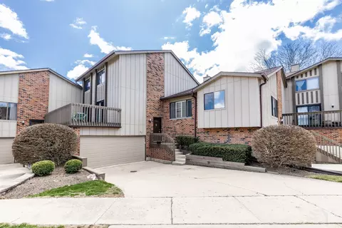 37 Portwine Rd, Willowbrook, IL 60527