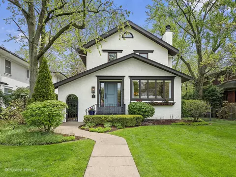 19 N Vine St, Hinsdale, IL 60521