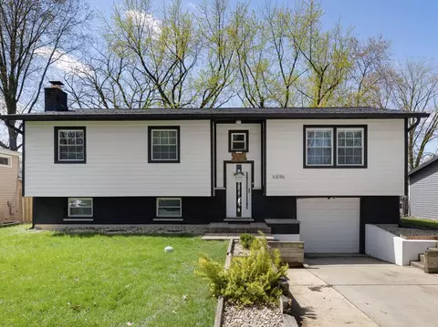 6896 Orchard Ln, Hanover Park, IL 60133