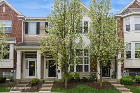 15391 Silver Bell Rd, Orland Park, IL 60462