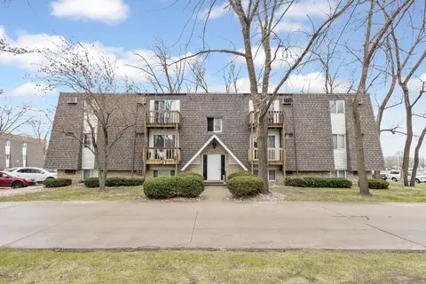 214 Madison St #2C, Joliet, IL 60435