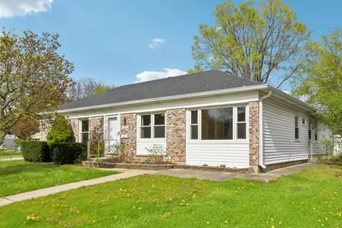 1601 Alexander Ave, Streamwood, IL 60107