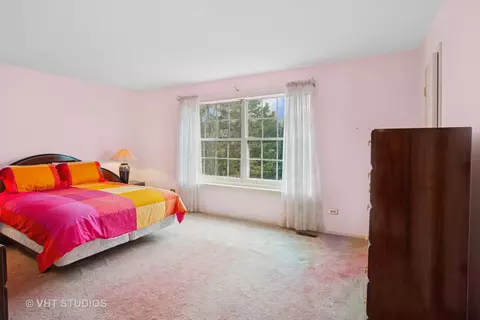695 W Paddock Dr, Wheeling, IL 60090 photo 11