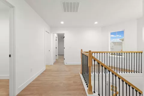 Entry Way - 3712 Lighthouse Pointe Pt, Champaign, IL 61822 photo 4 of 8