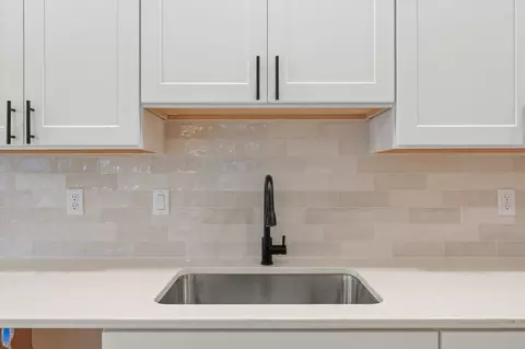 Kitchen - 3712 Lighthouse Pointe Pt, Champaign, IL 61822 photo 3 of 3