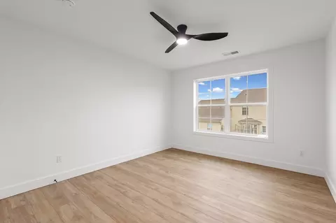 Bedroom - 3712 Lighthouse Pointe Pt, Champaign, IL 61822 photo 4 of 9