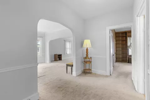 Entry Way - 825 Saint John St, Elgin, IL 60120 photo 2 of 3