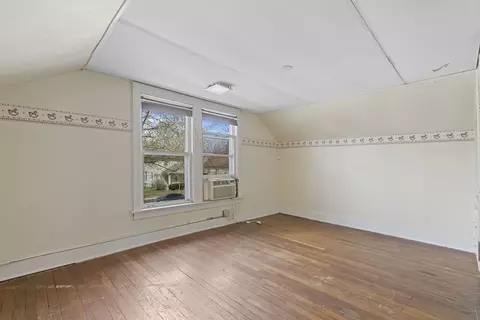 Bedroom - 825 Saint John St, Elgin, IL 60120 photo 3 of 5