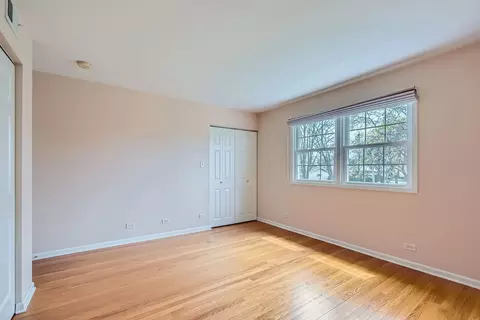 Bedroom - 1908 E Seneca Ln, Mount Prospect, IL 60056 photo 10 of 10