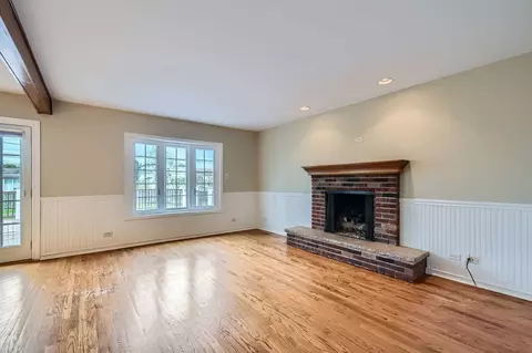 Living - 1908 E Seneca Ln, Mount Prospect, IL 60056 photo 6 of 9