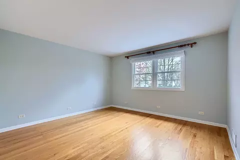 Bedroom - 1908 E Seneca Ln, Mount Prospect, IL 60056 photo 5 of 10