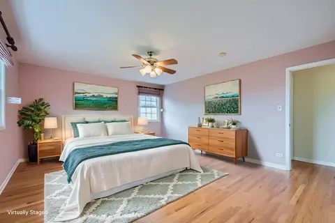 Bedroom - 1908 E Seneca Ln, Mount Prospect, IL 60056 photo 1 of 10