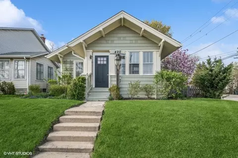 420 W Main St, Barrington, IL 60010