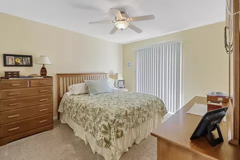 Bedroom - 1725 Robert Dr, Champaign, IL 61821 photo 1 of 4