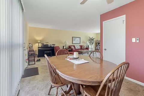 Dining - 1725 Robert Dr, Champaign, IL 61821 photo 2 of 2