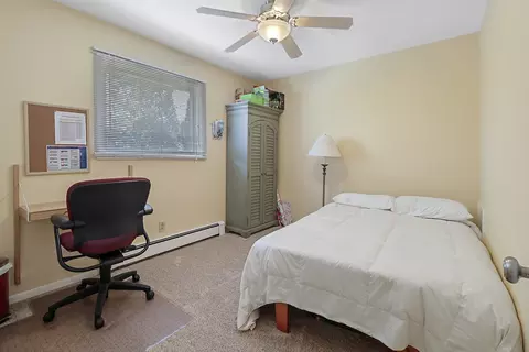 Bedroom - 1725 Robert Dr, Champaign, IL 61821 photo 3 of 4