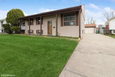 Other - 1096 Valley Stream Dr, Wheeling, IL 60090 photo 1 of 6