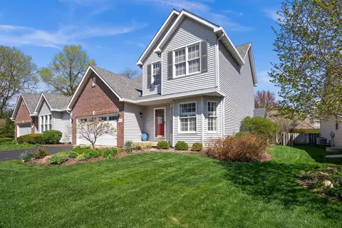 971 1st St, Batavia, IL 60510