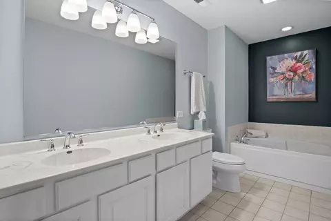 Bath - 971 1st St, Batavia, IL 60510 photo 2 of 5
