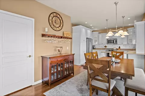 Dining - 971 1st St, Batavia, IL 60510 photo 1 of 2
