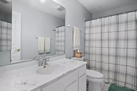Bath - 971 1st St, Batavia, IL 60510 photo 4 of 5