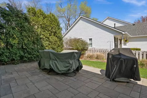 Exterior - 971 1st St, Batavia, IL 60510 photo 3 of 4