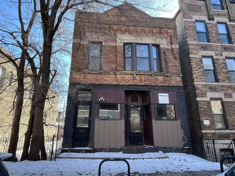 1951 W Dickens Ave, Chicago, IL 60614
