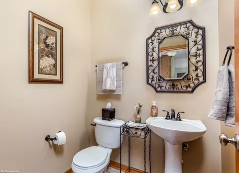 Bath - 12941 Grande Poplar Cir, Plainfield, IL 60585 photo 1 of 3