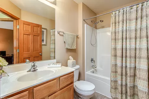 Bath - 12941 Grande Poplar Cir, Plainfield, IL 60585 photo 3 of 3