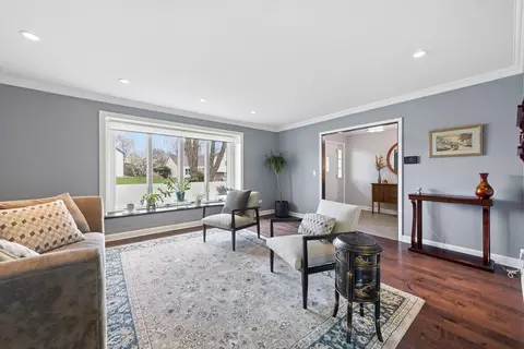 1445 Jasper Dr, Wheaton, IL 60189 photo 4