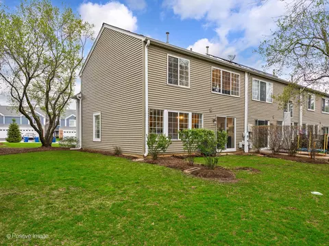 Exterior - 1287 Silk Oak Ln, Bartlett, IL 60103 photo 4 of 4