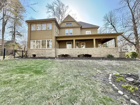 1326 Cosper Ave, Rockford, IL 61107