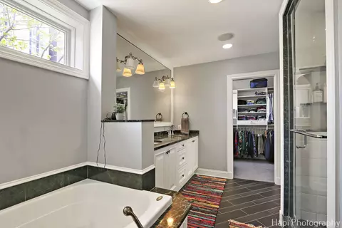 1340 N Sutton Pl, Chicago, IL 60610 photo 18