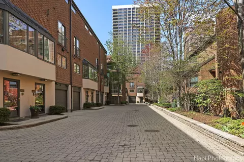 1340 N Sutton Pl, Chicago, IL 60610 photo 39